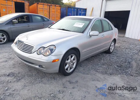 2001 Mercedes-Benz C 320 из США, поврежденный, VIN WDBRF64J81FO82858